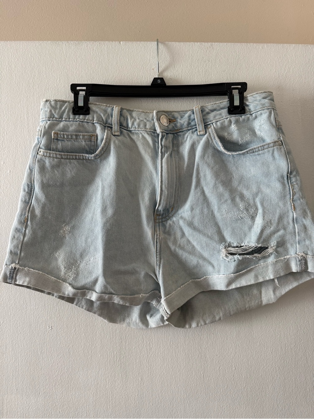 Forever 21 Distressed Jean Shorts Size 28 High Rise